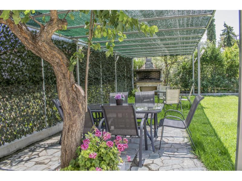 Apartment House Diakos *