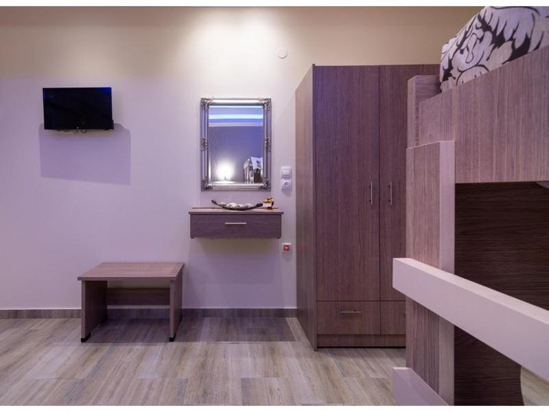Apartment House Diakos *